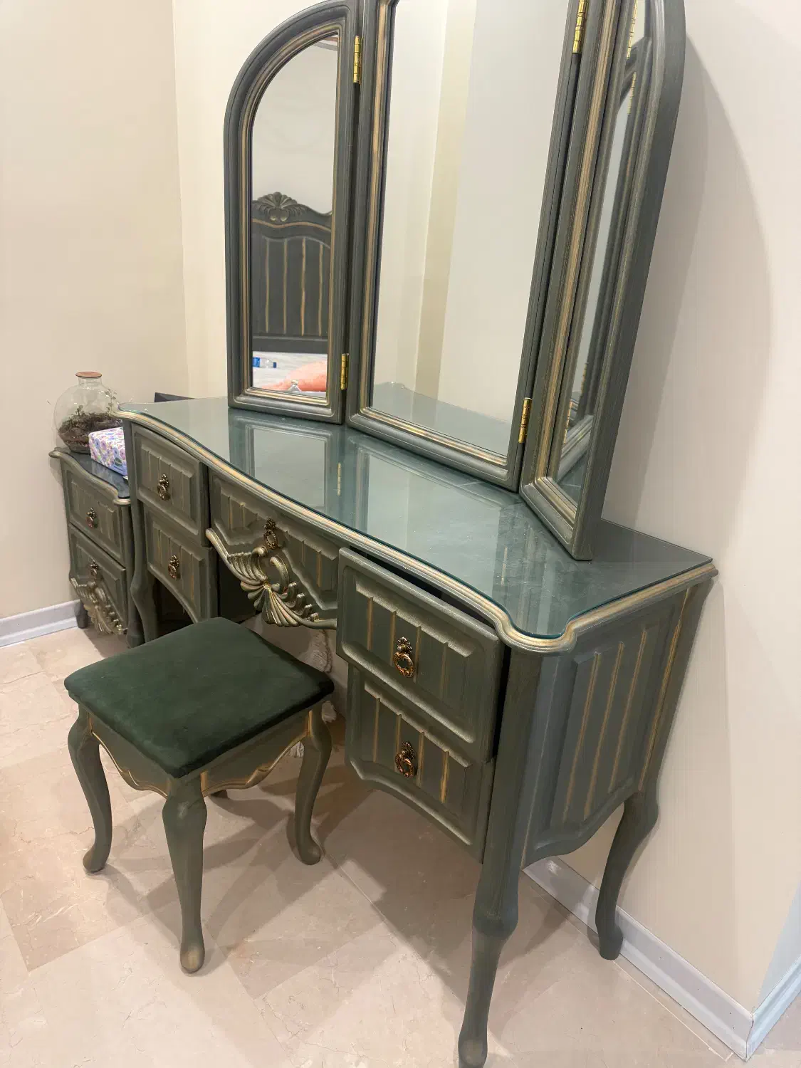 تخت و میز ارایش|تخت و سرویس خواب|تهران, فردوس|دیوار