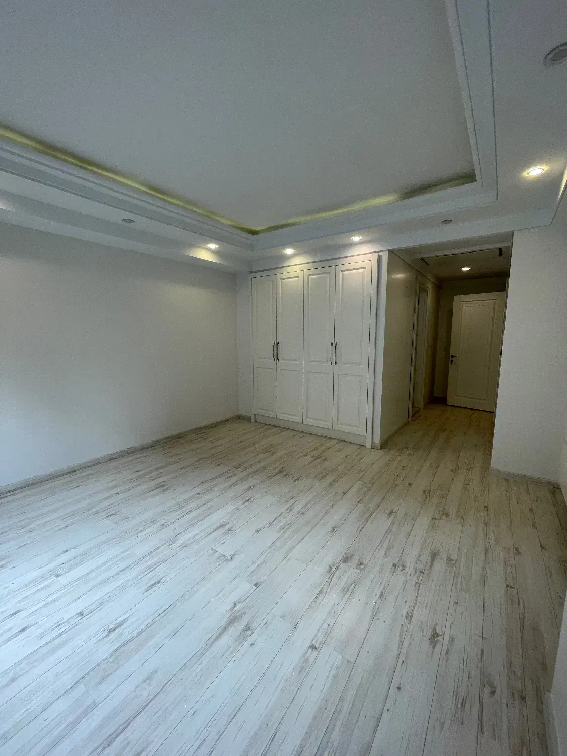 ۲۰۰ متر/۳خواب/فول فرنیش