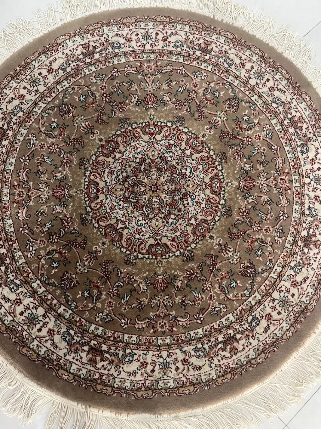 قالیچه گرد زمرد مشهد|فرش|تهران, دبستان|دیوار