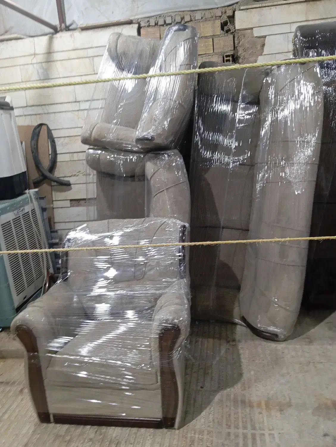 مبل استوک|مبلمان خانگی و میز عسلی|شیراز, شیشه‌گری|دیوار