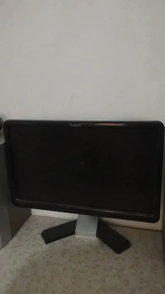 کامپیوتر|رایانه رومیزی|پیشوا, |دیوار