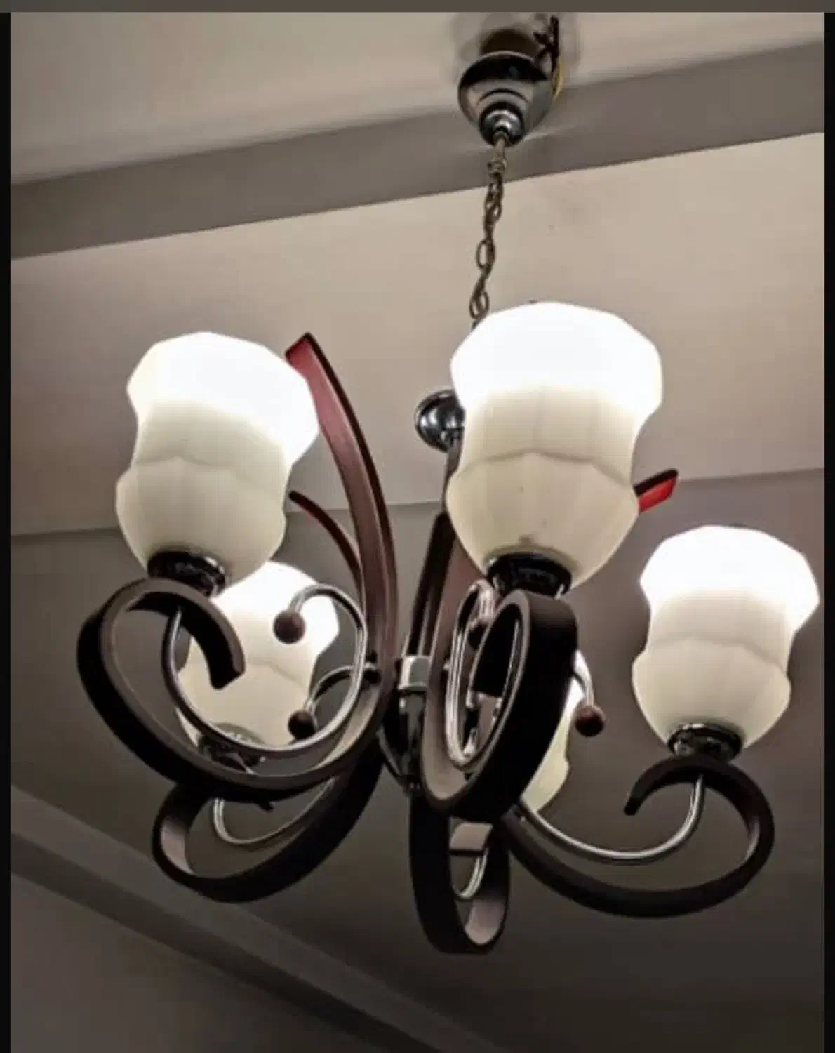 لوستر ۵ شاخه چوبی نو|لوستر و چراغ آویز|کرج, گلشهر|دیوار