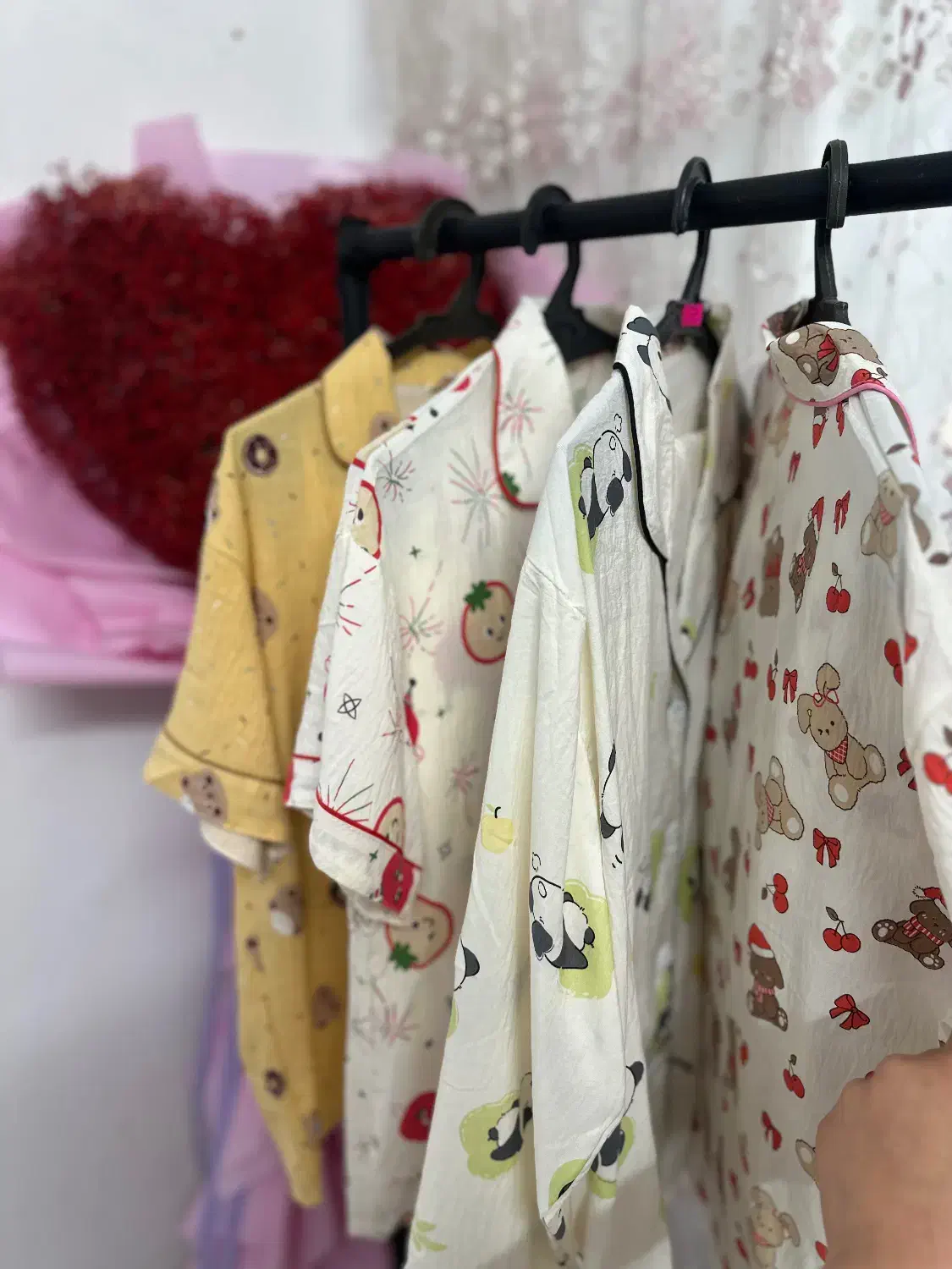 ست چند تیکه|لباس|مشهد, کارگران|دیوار