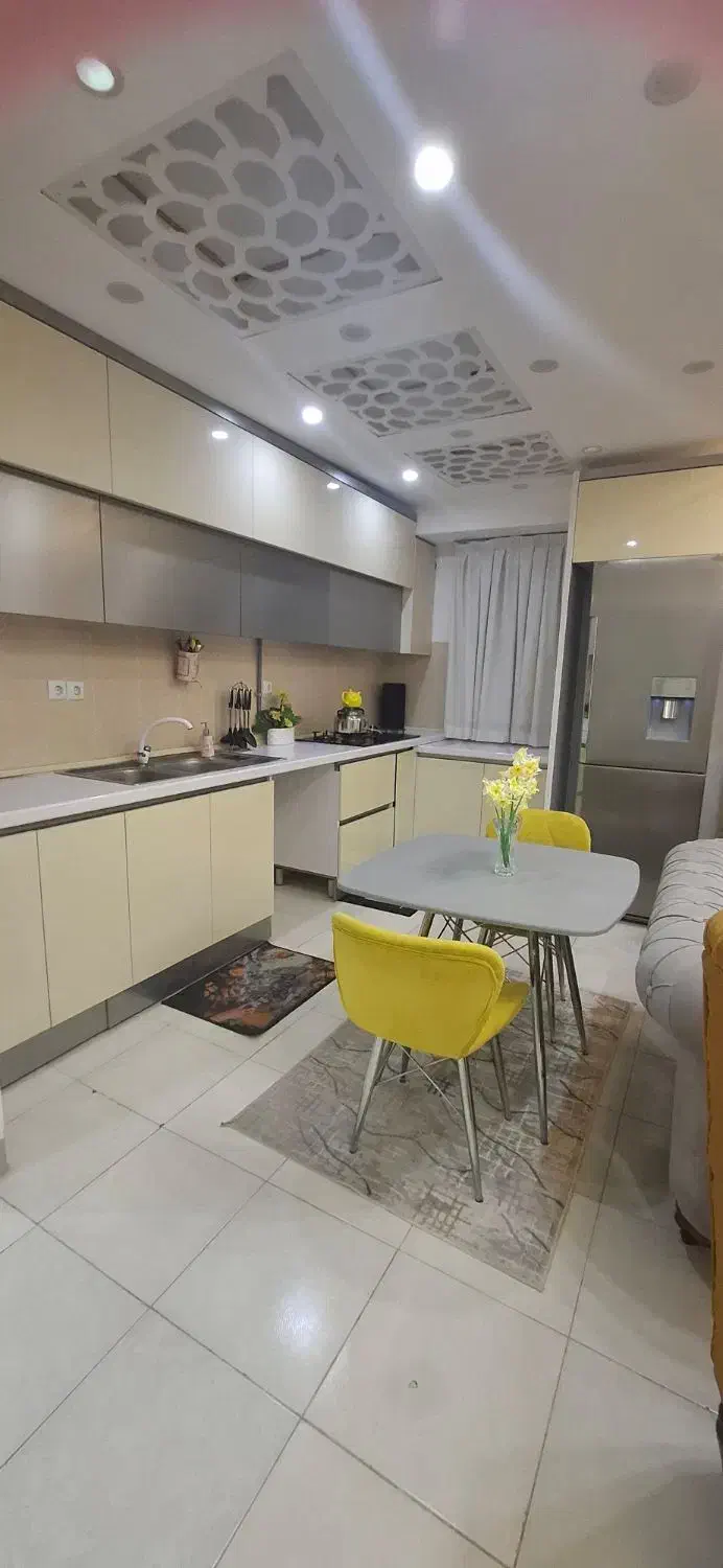 اجاره روزانه، واحد لاکچری،واقع در فاز 4|اجارهٔ کوتاه‌مدت آپارتمان و سوئیت|پرند, فاز ۴|دیوار