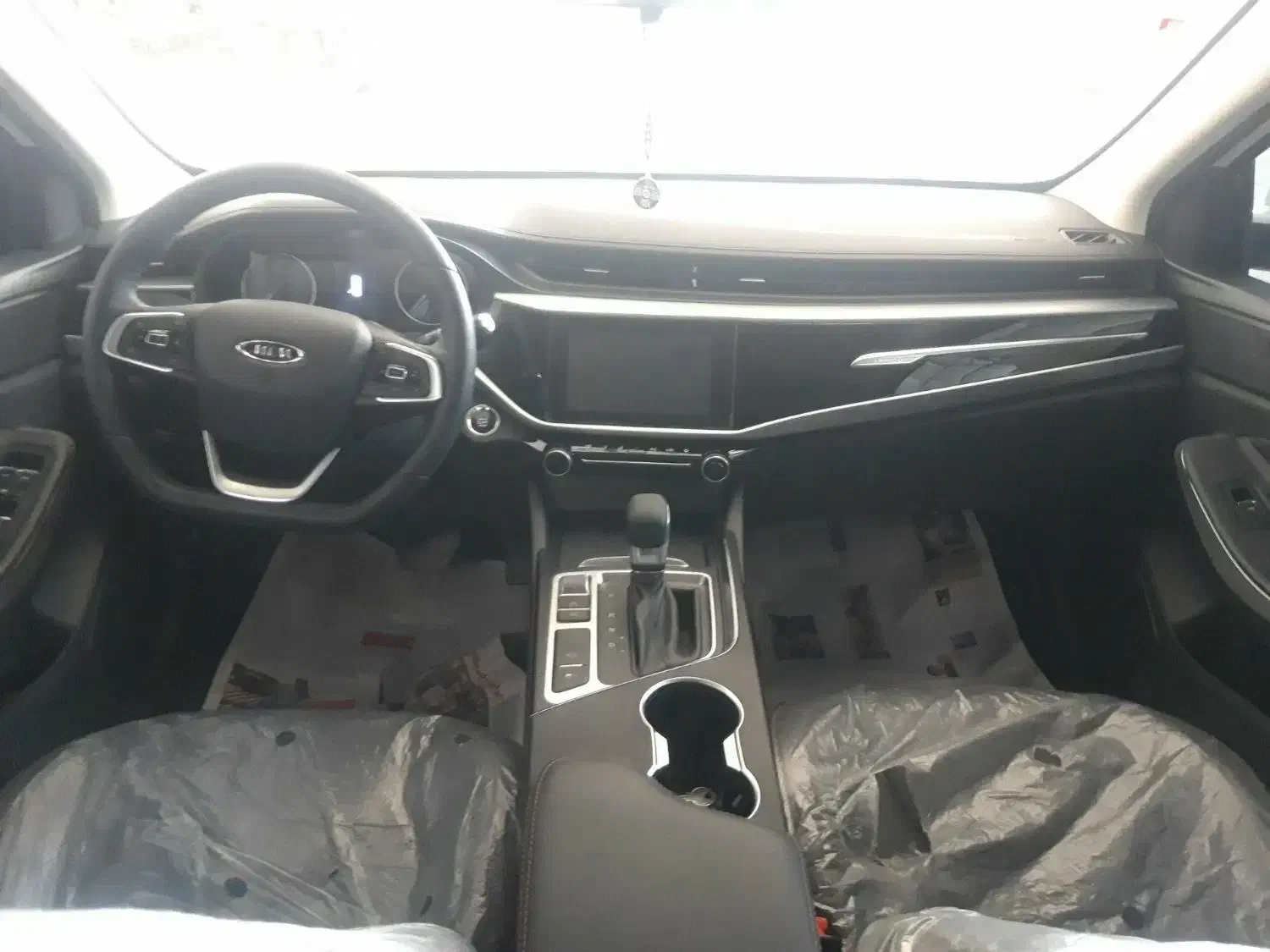 اریزو۵ال اتومات تحویل بهمن۱۴۰۳|خودرو سواری و وانت|اصفهان, باغ زرشک|دیوار