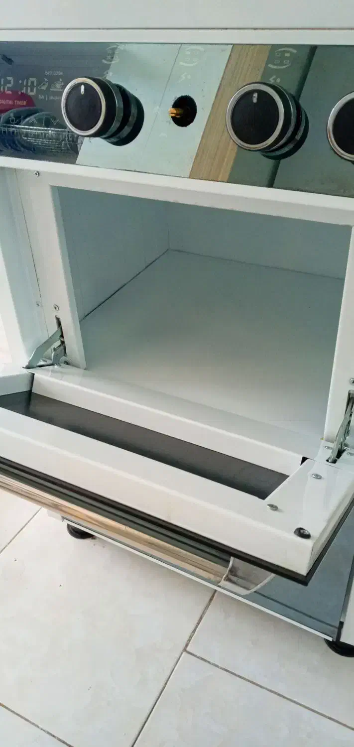 اجاق گاز ۴ شعله|اجاق گاز و لوازم برقی پختوپز|شهریار, شهرک عباس پور|دیوار