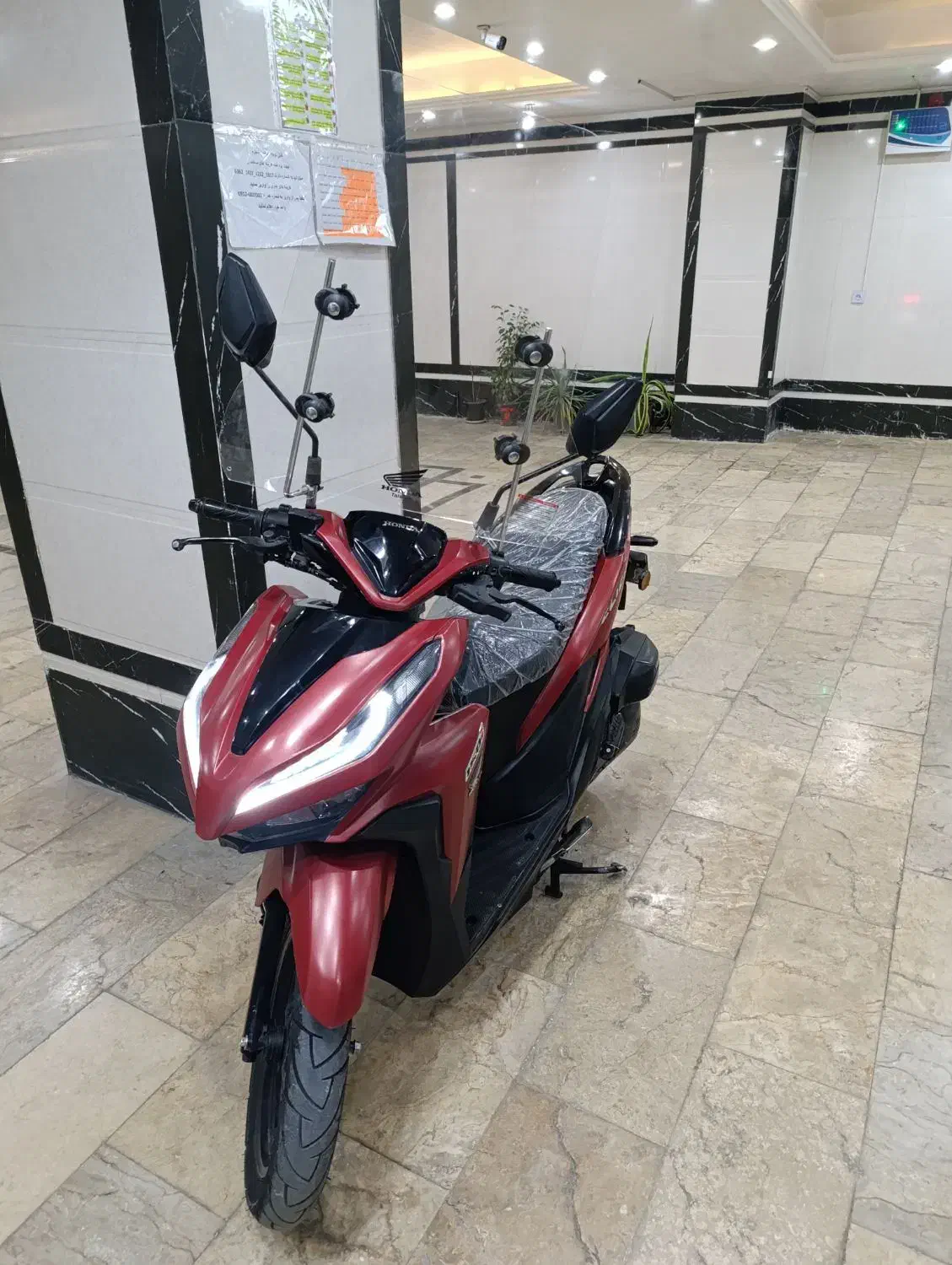 کلیک نیرو موتور مدل ۱۴۰۰کم کار|موتورسیکلت|نسیمشهر, |دیوار