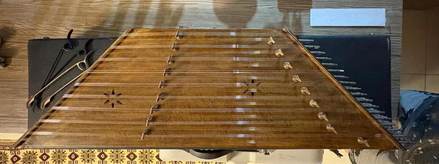 سنتور با چوب گردو|سازهای سنتی|اصفهان, بهارستان|دیوار