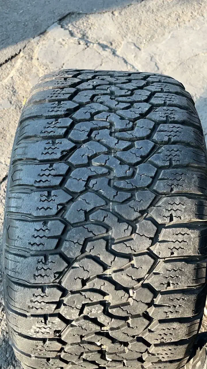 رینگ۱۵ ده اینچ ۶ پیچ با لاستیک ۲۹۵/۵۰/۱۵|قطعات یدکی و لوازم جانبی|تهران, سیروس|دیوار