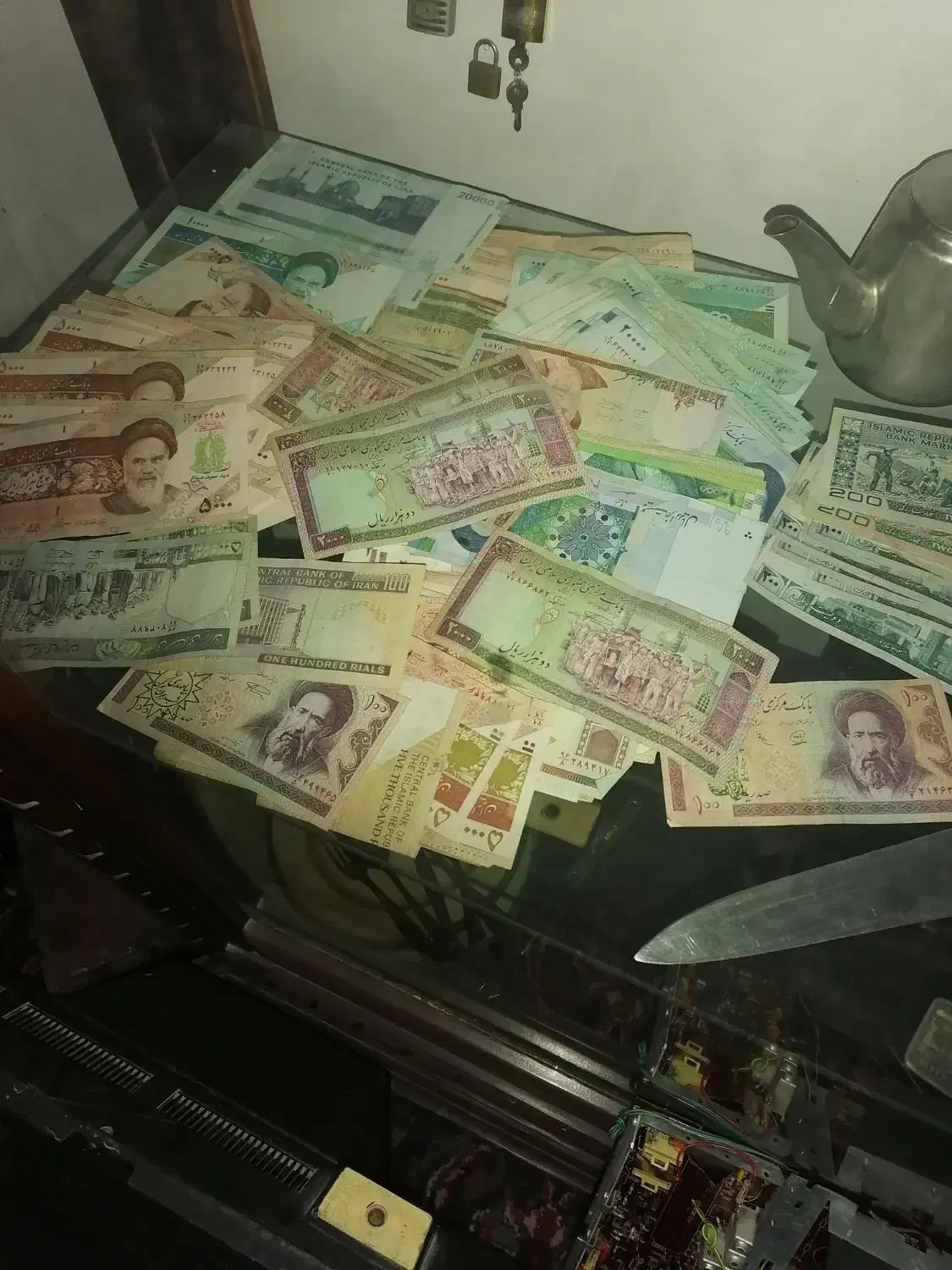 تعمر،،بلیت،سکه|کلکسیون سکه، تمبر، اسکناس|مشهد, شهید آوینی|دیوار