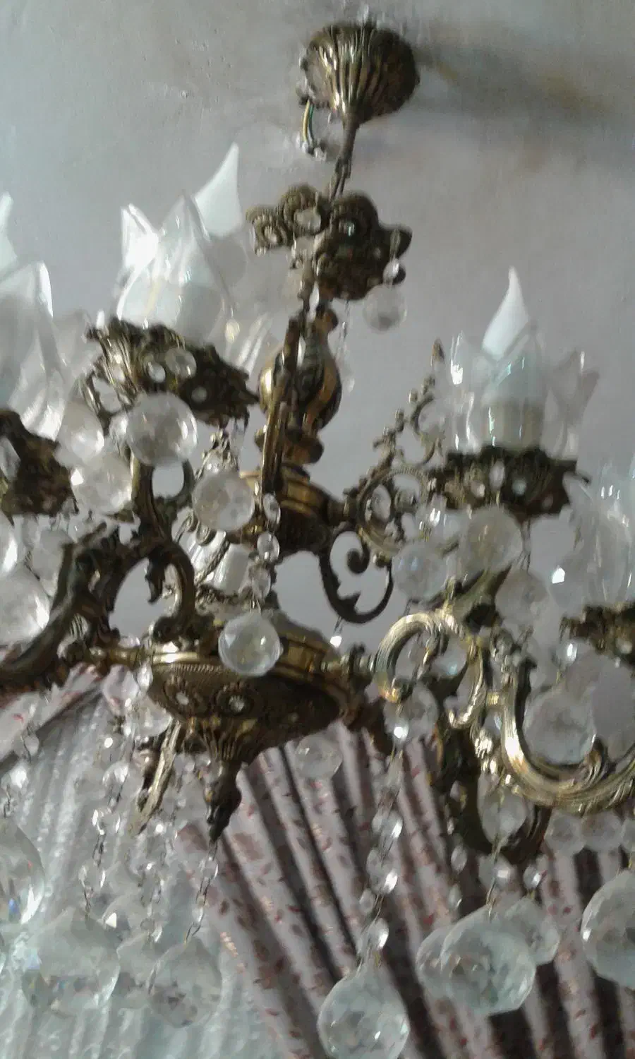 لوستربرنزاصل وقدیمی ومحکم|لوستر و چراغ آویز|تهران, طیب|دیوار