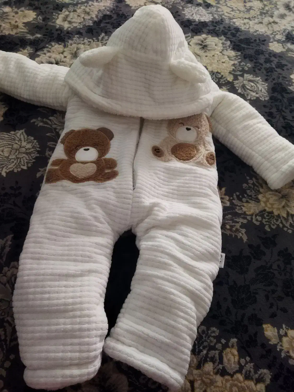 سرهمی|لباس|سرخنکلاته, |دیوار