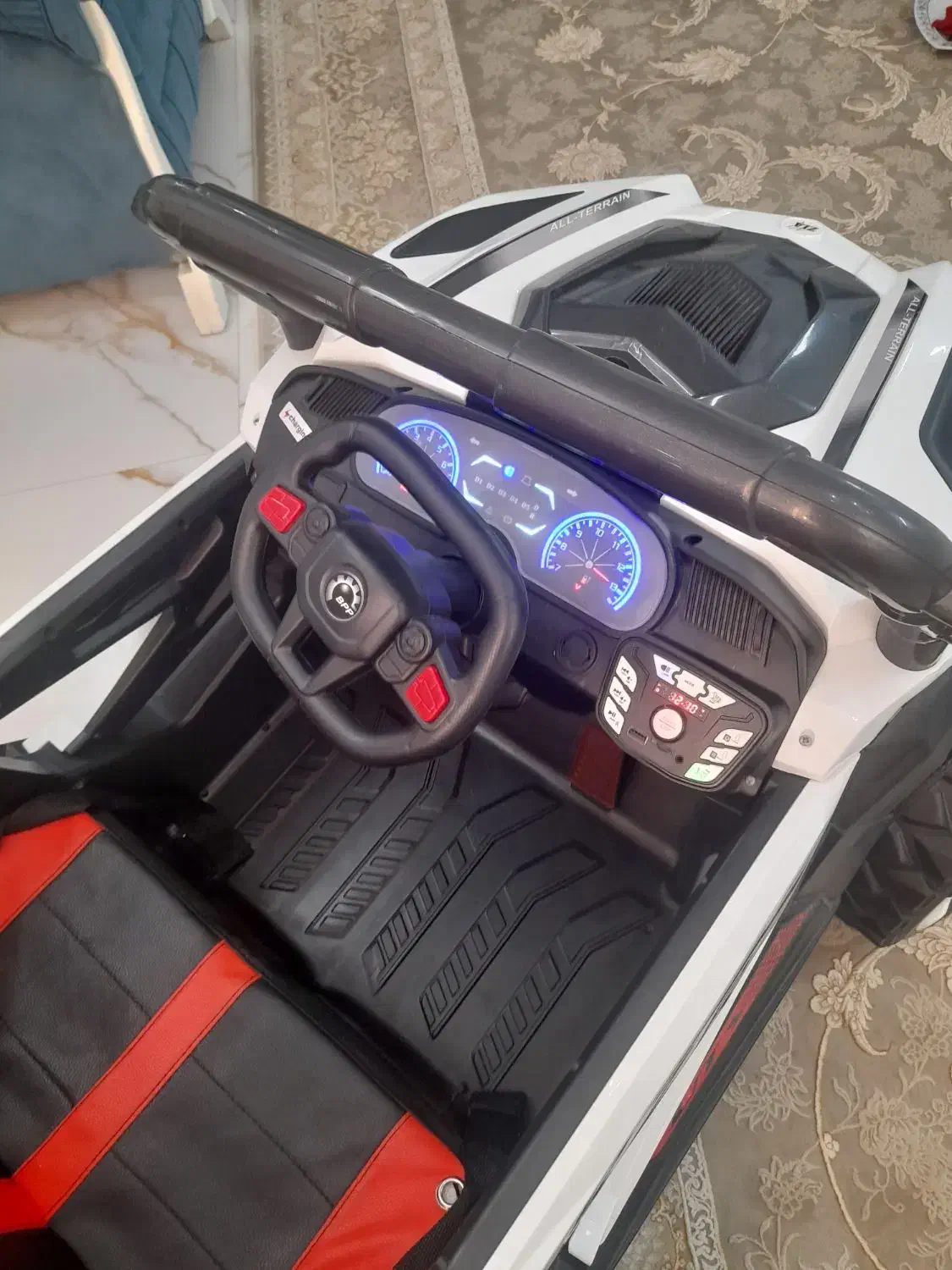 ماشین شارژی|اسباببازی|مشهد, نیزه|دیوار