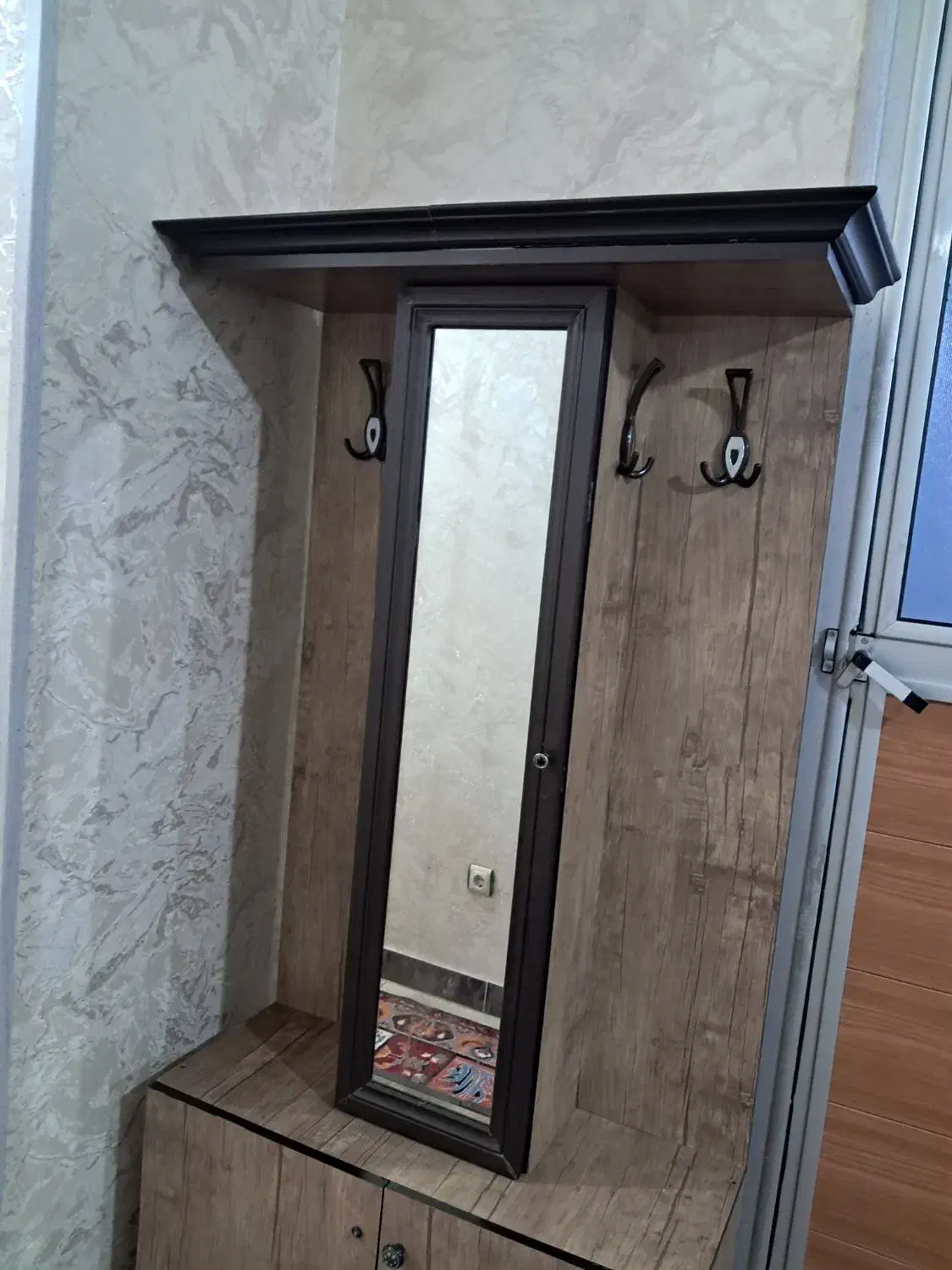 جاکفشی آینه دار و آویز لباس|جاکفشی، کمد، دراور|اردبیل, |دیوار