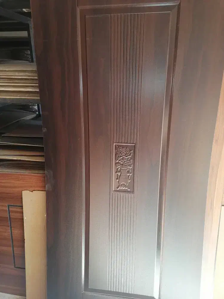 تعمییر و ساخت و رنگ کاری انواع درب اتاقی|خدمات پیشه و مهارت|کرمان, |دیوار