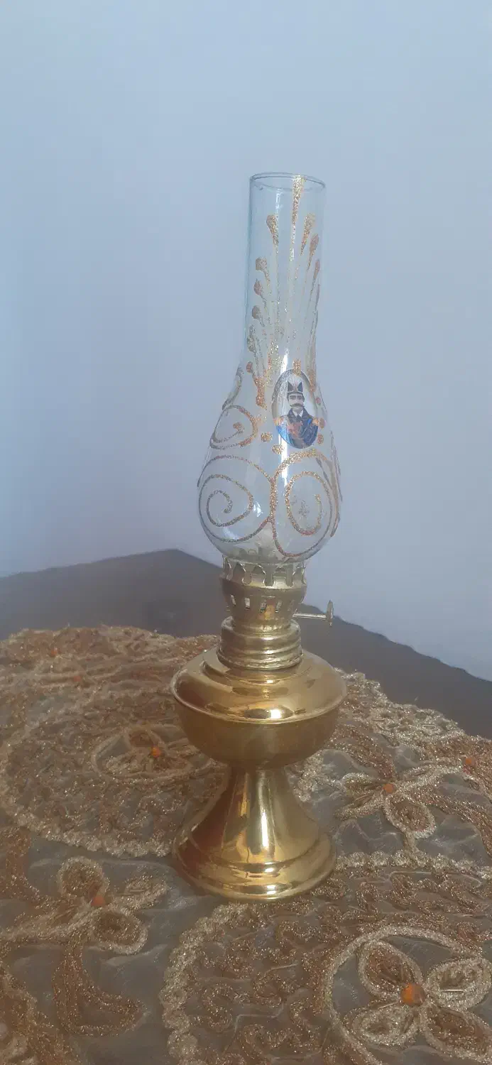 والور علاء الدین و چراغ نفتی برنجی|صنایع دستی و سایر لوازم تزئینی|مراغه, |دیوار