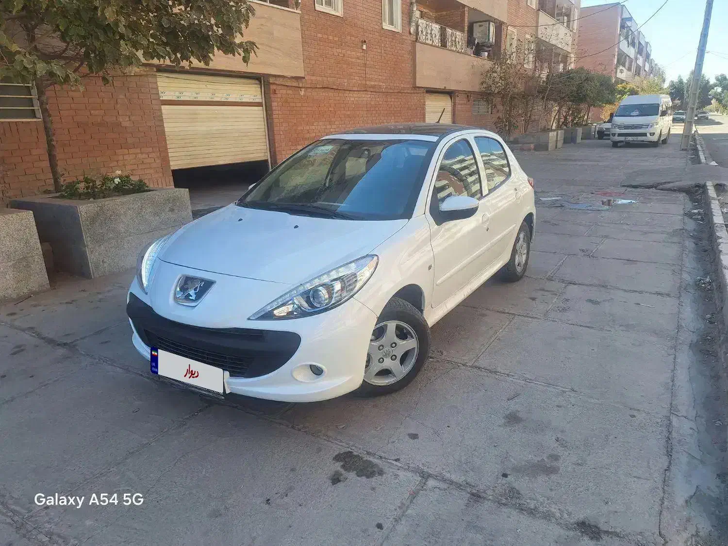 پژو ۲۰۷ پانا مدل ۴۰۳ مشابه صفر|خودرو سواری و وانت|سیرجان, |دیوار