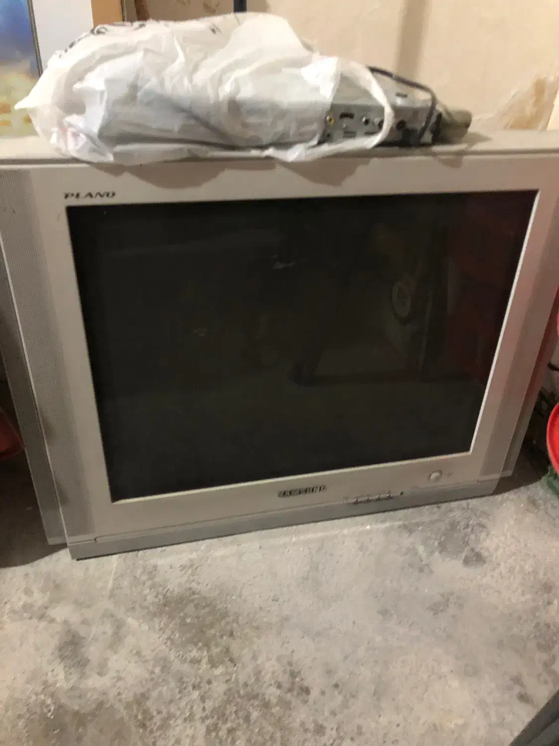 تلویزیون و دستگاه دیجیتال|تلویزیون و پروژکتور|صفادشت, |دیوار