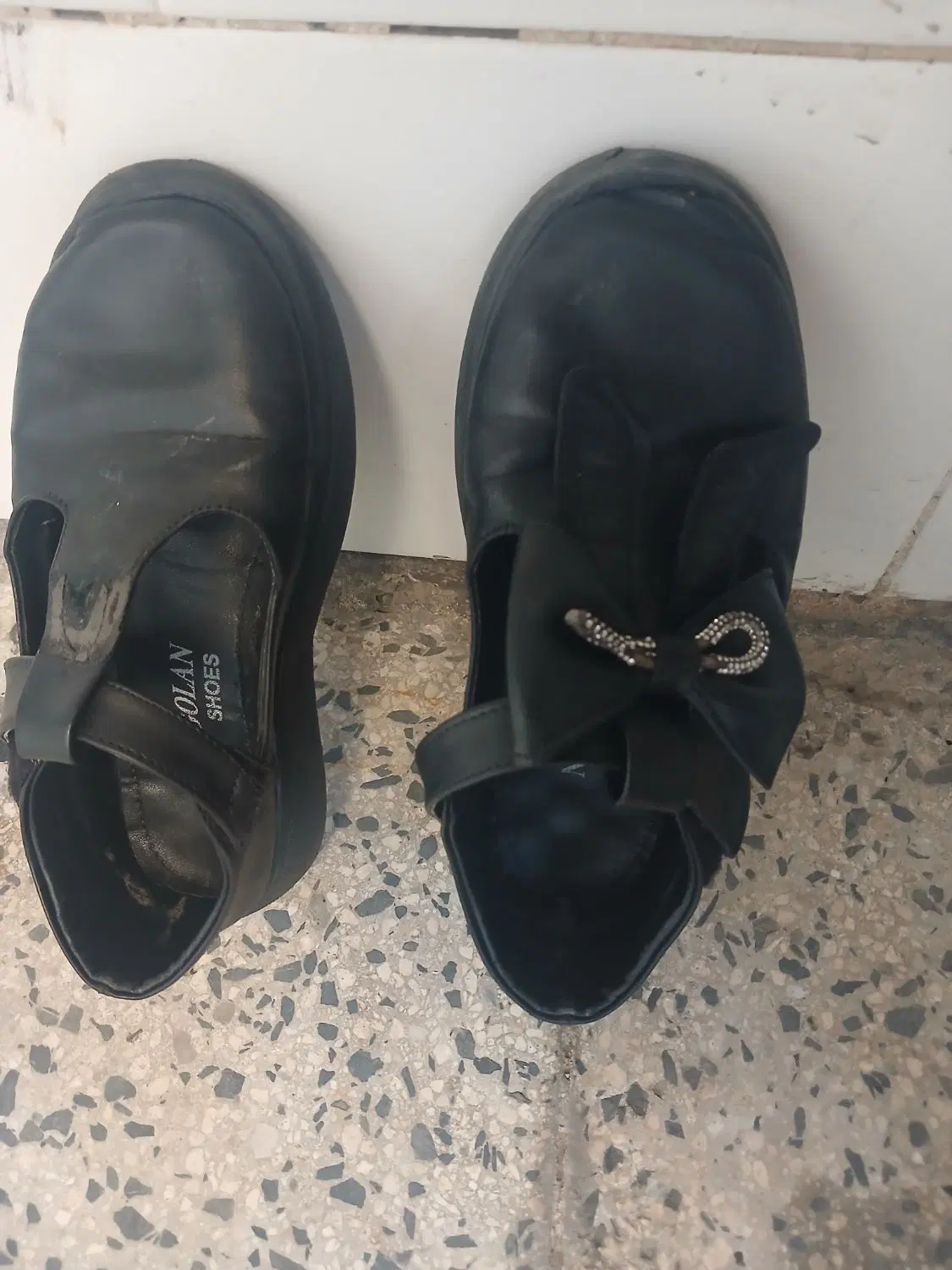 کفش|کفش و لباس بچه|ساوه, |دیوار