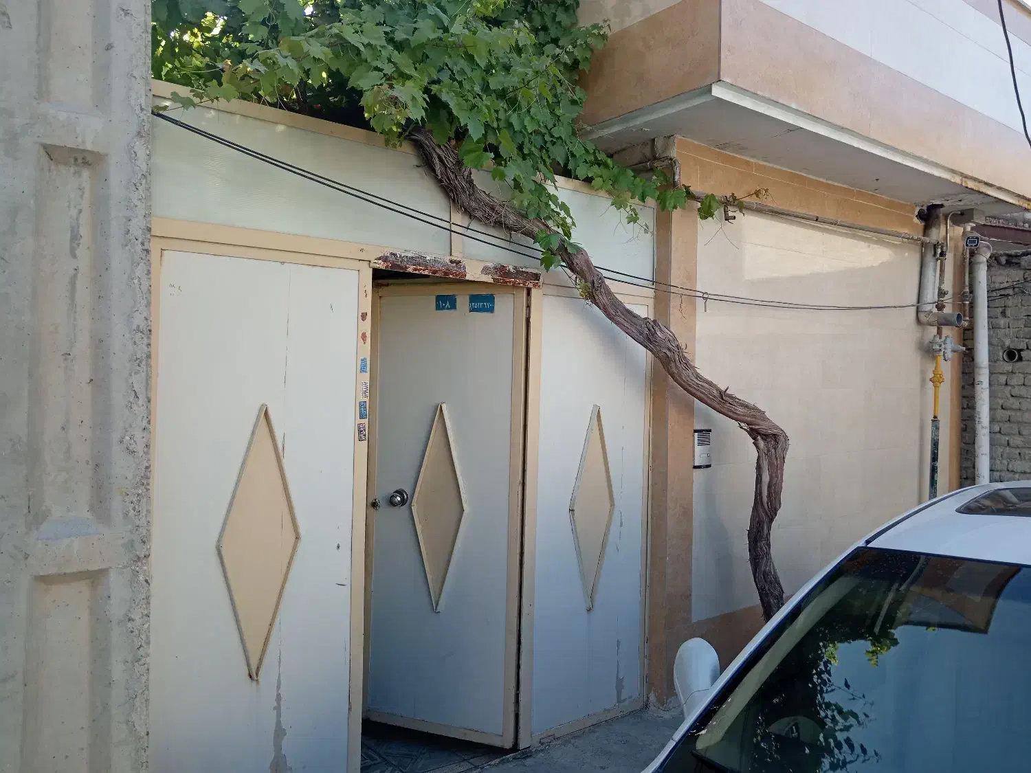 فروش حیاط90درصمدزاده خیرالاهی(املاک سعیدتقوی)|فروش خانه و ویلا|ارومیه, |دیوار