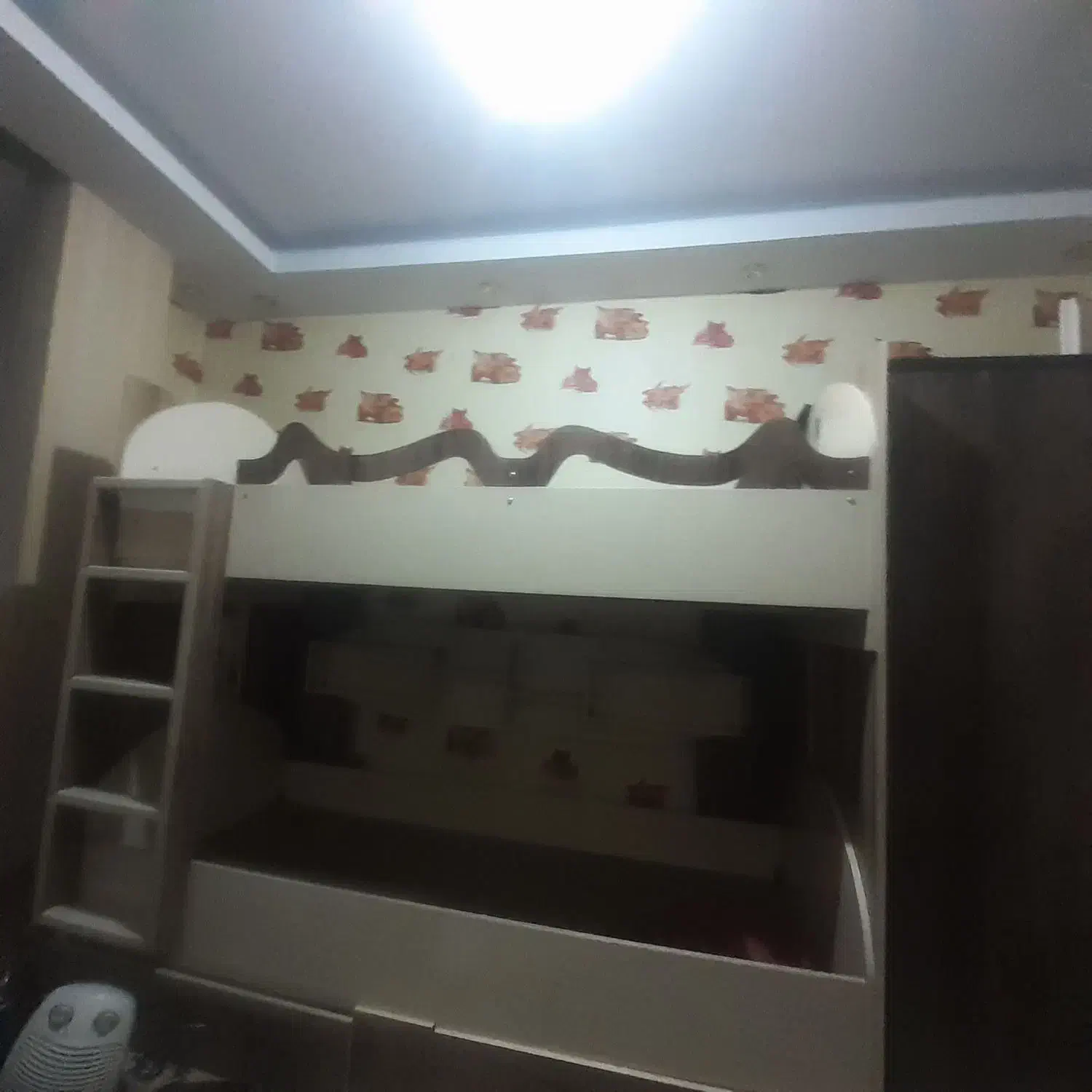 تخت خواب دو طبقه و کمد|تخت و سرویس خواب|تهران, هفت حوض|دیوار