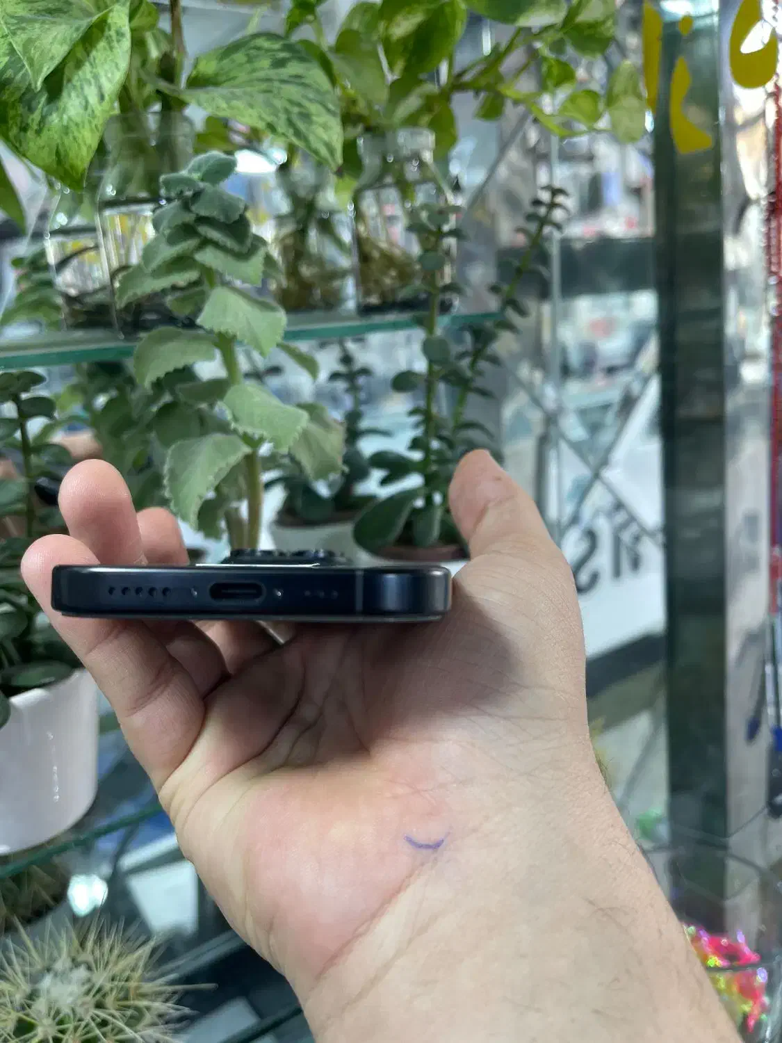 Iphone 16 Pro رنگ مشکی|موبایل|مشهد, هفده شهریور|دیوار