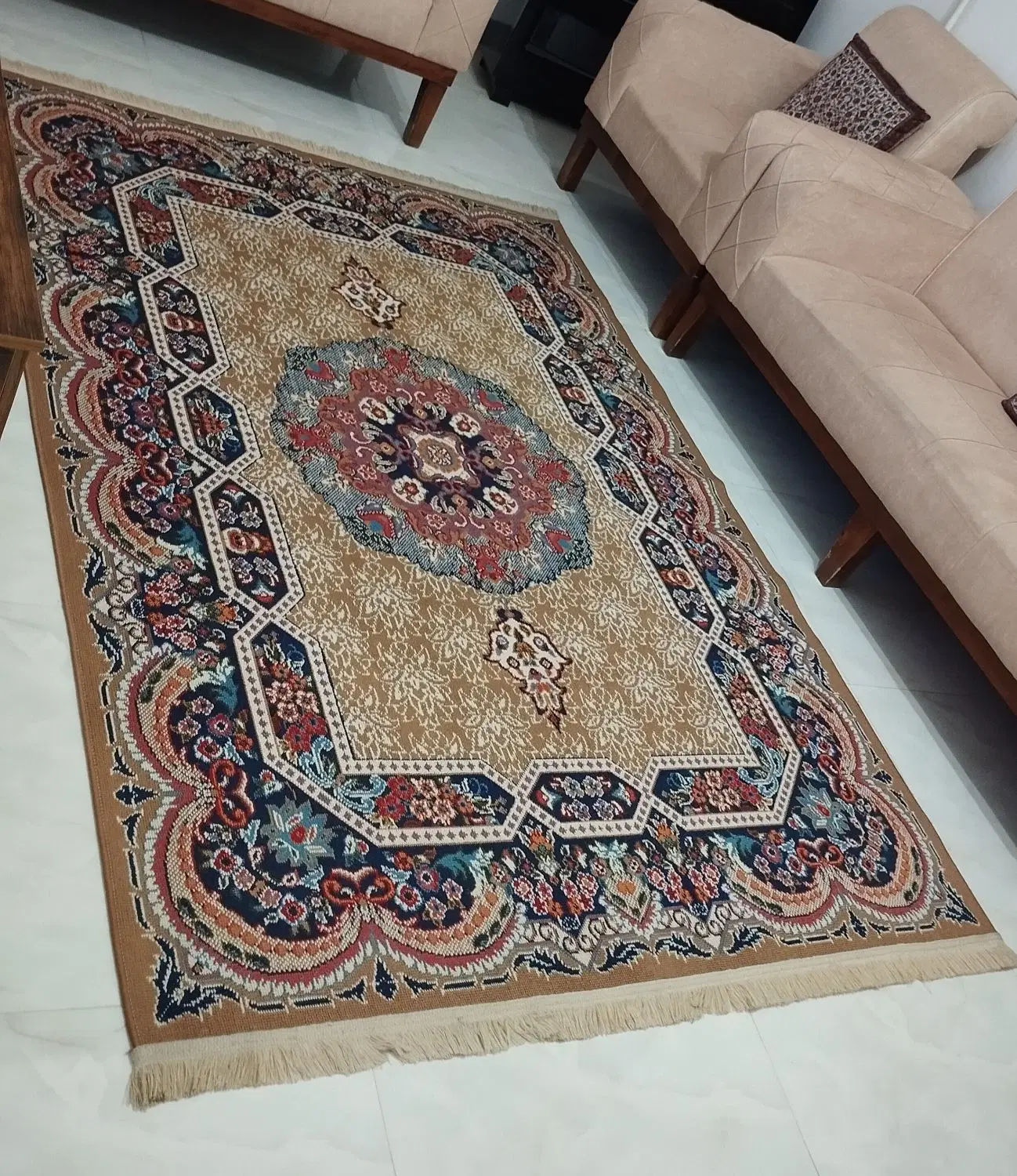 گلیم فرش|گلیم، جاجیم، گبه|رشت, هلال احمر|دیوار