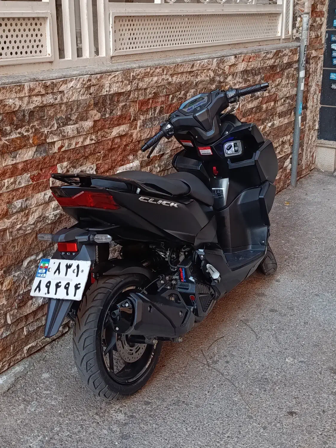 کلیک 160|موتورسیکلت|شیراز, تپه تلویزیون|دیوار