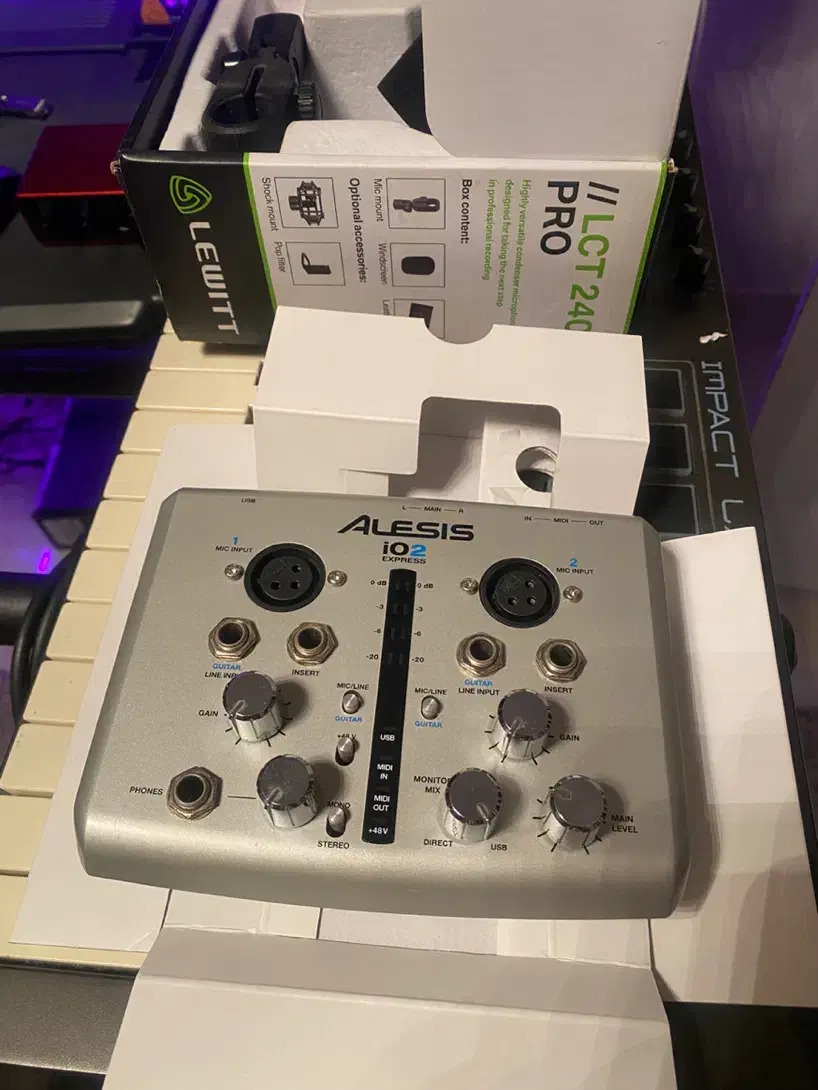 کارت صدای ALESIS - IO2 EXPRESS|آلات موسیقی|رشت, گلسار|دیوار