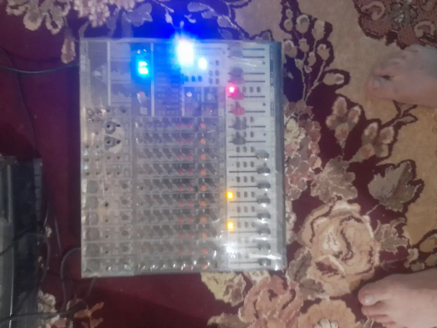 پاورمیکسربهرینگرومیکسر۱۸۳۲نقره ای اصلی بفروش میرسد|آلات موسیقی|زابل, |دیوار