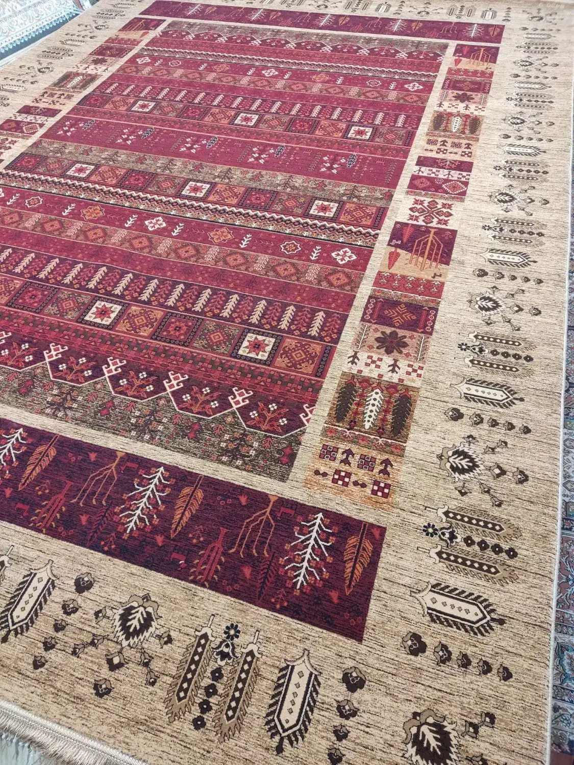 فرش ماشینی حاشیه شکلاتی|فرش|اصفهان, برزان|دیوار