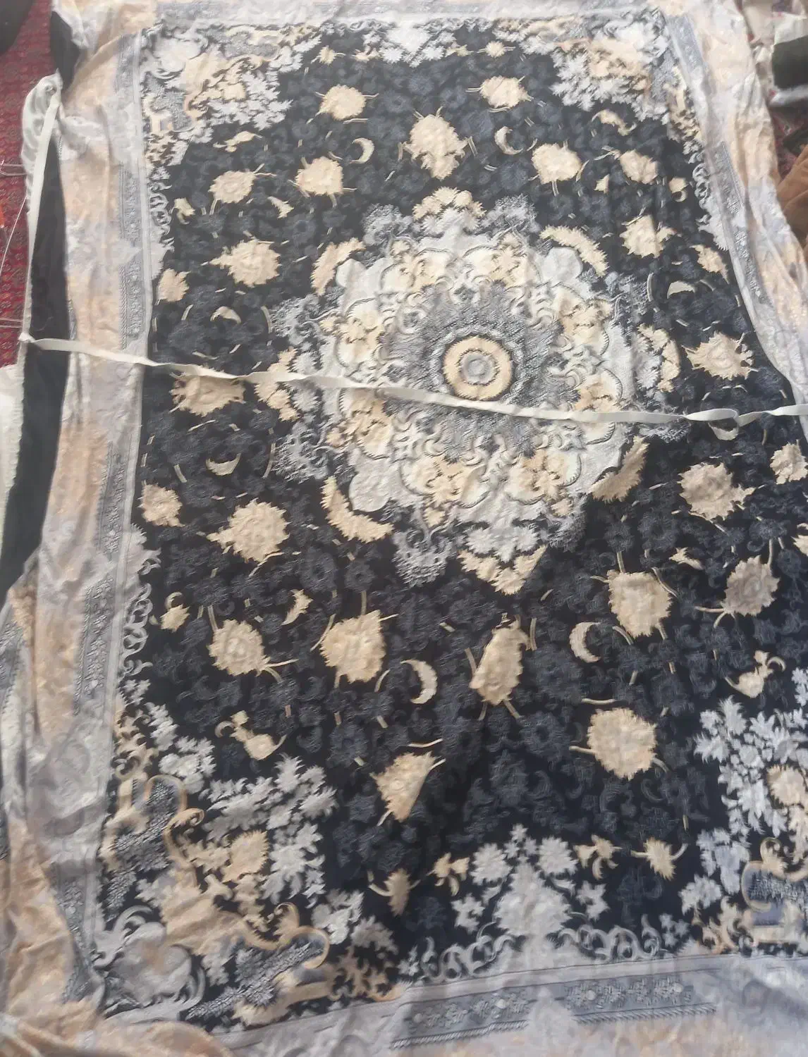روی فرش|فرش|سنندج, |دیوار