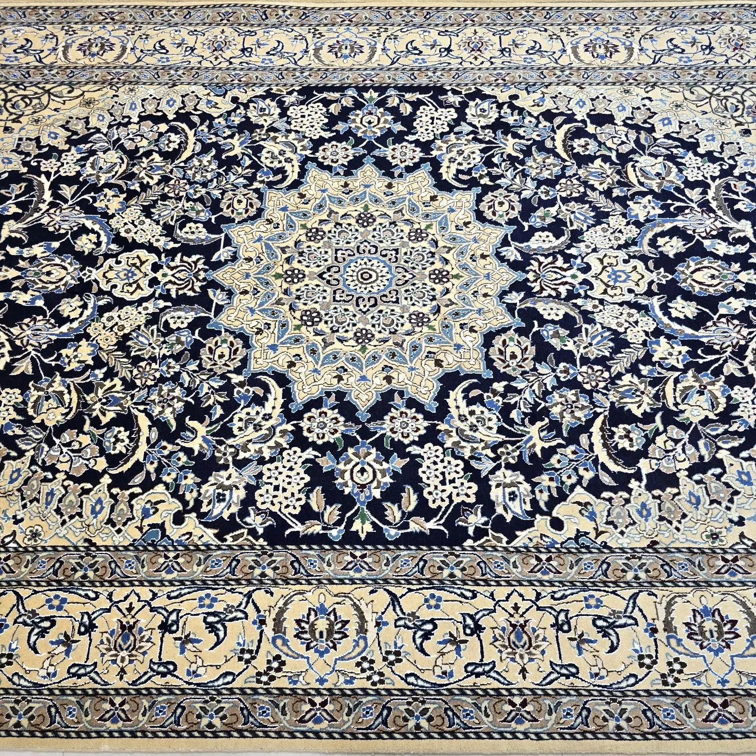جفت ۶ متری نایین گل ابریشم سرمهای دستباف|فرش|تهران, شیراز|دیوار