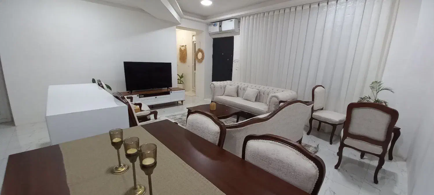 میز ناهارخوری نئوکلاسیک ۶ نفره چوب راش بسیار تمیز|میز و صندلی غذاخوری|بندر کنگان, |دیوار