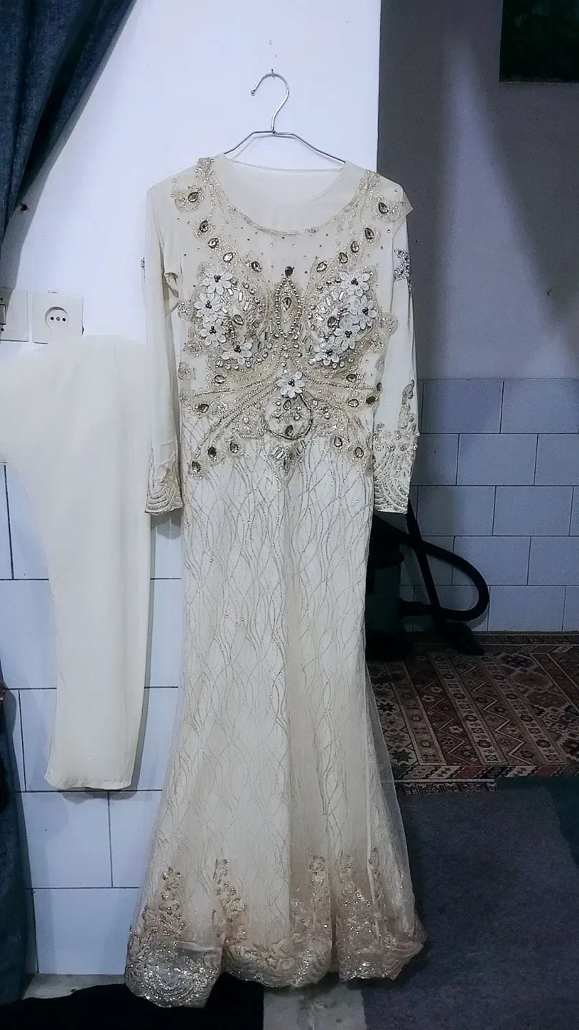 لباس مجلسی|لباس|یزد, |دیوار