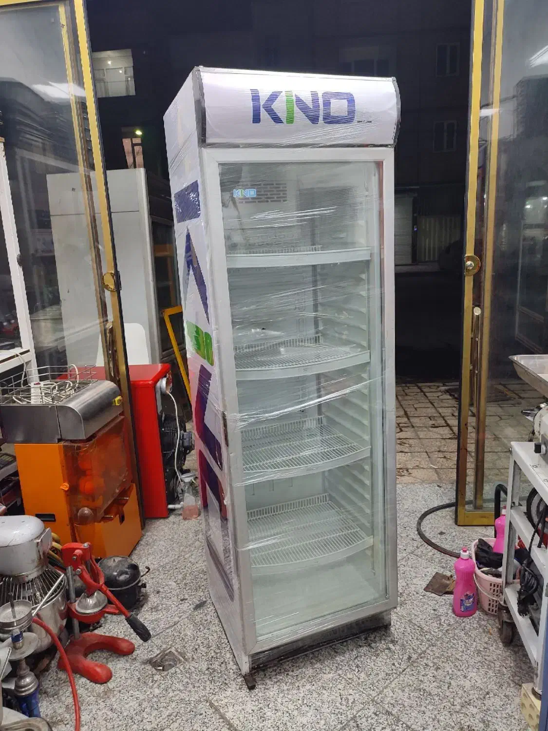 یخچال ایستاده کنو اصل|کافی‌شاپ و رستوران|تبریز, |دیوار