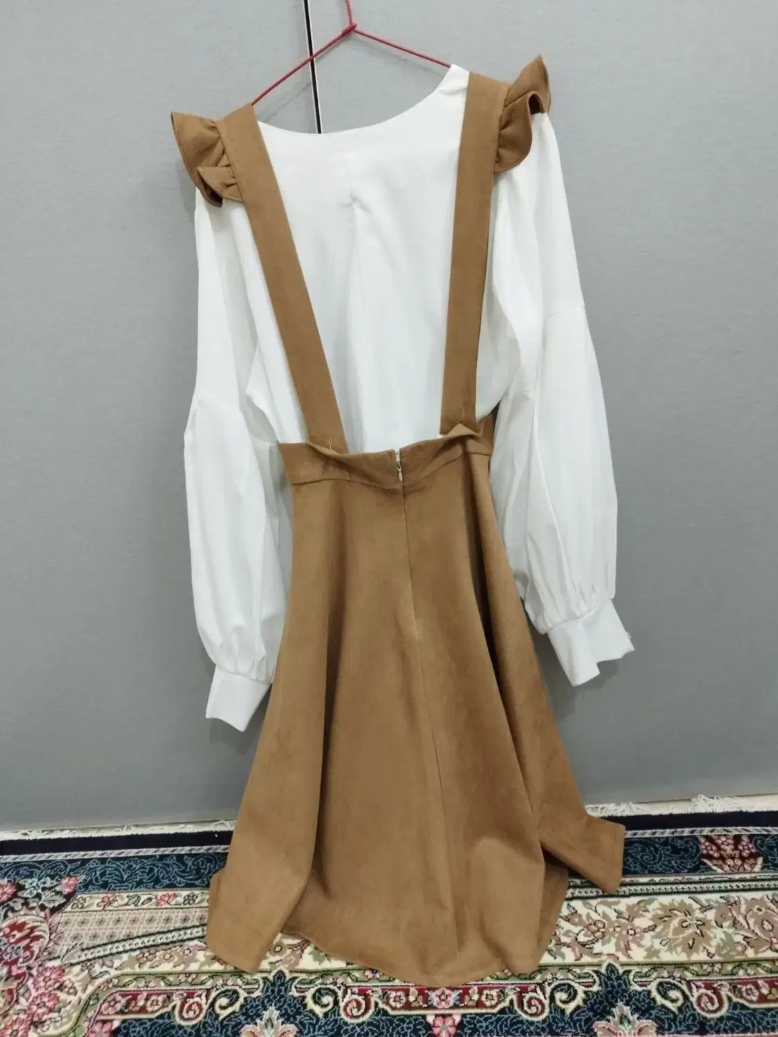 سارافون همراه با زیری|لباس|سبزوار, شرق کال شمالی|دیوار