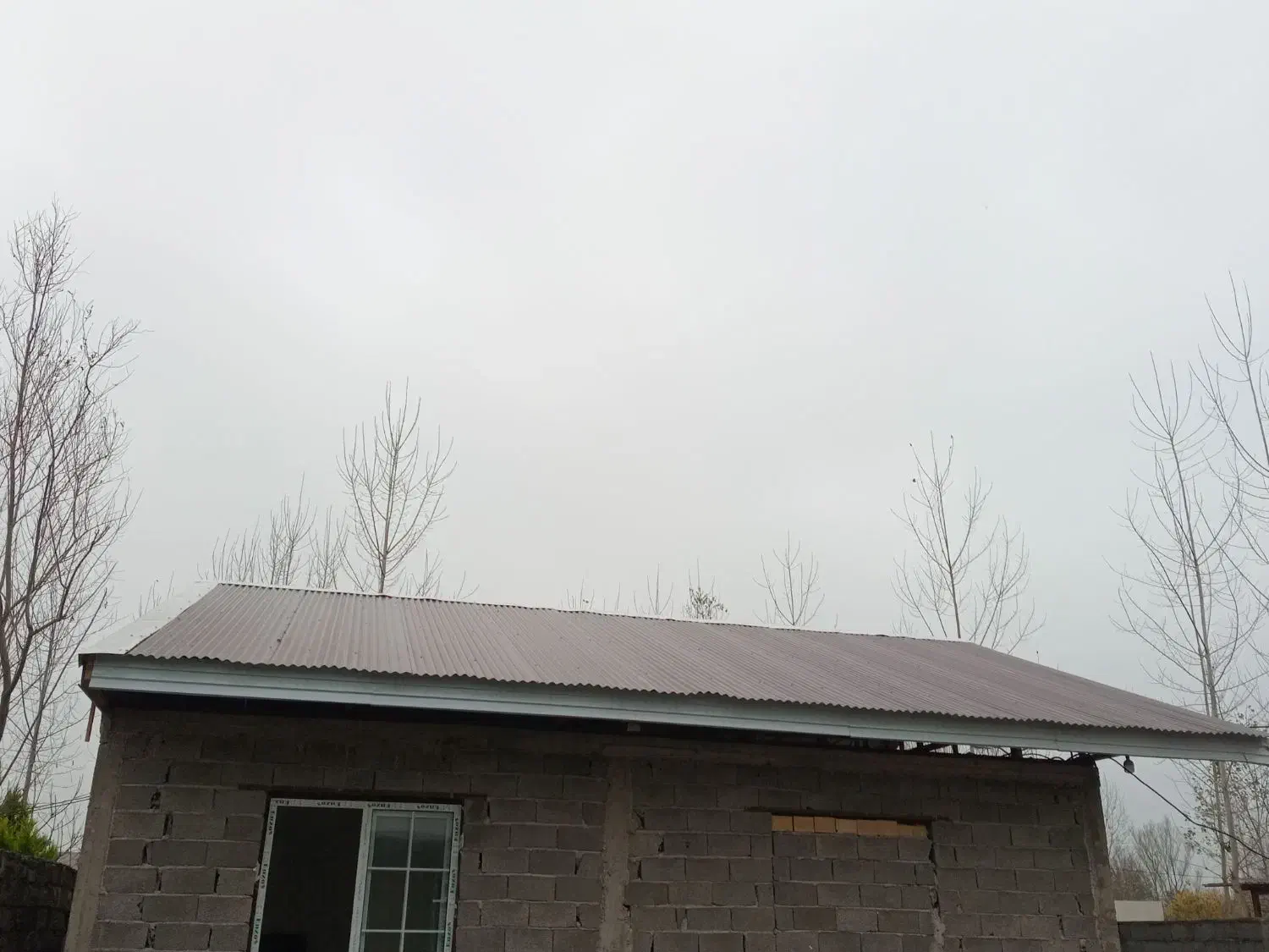 نجاری سقف شیروانی حلب زنی سقف کاذب راویز|خدمات پیشه و مهارت|رشت, کوی بیانی|دیوار