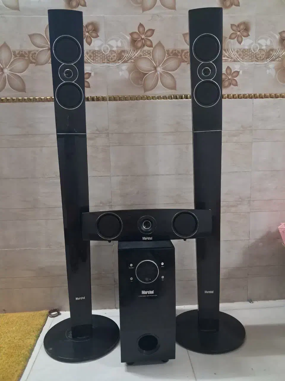 سیستم صوت خانگی بسیار تمیز|سیستم صوتی خانگی|قم, نوبهار|دیوار