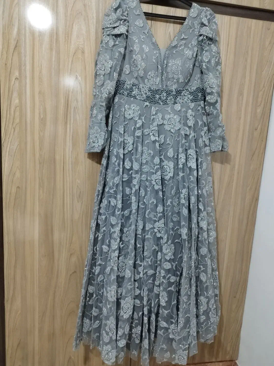 پیراهن مجلسی|لباس|شاهین‌شهر, طالقانی|دیوار