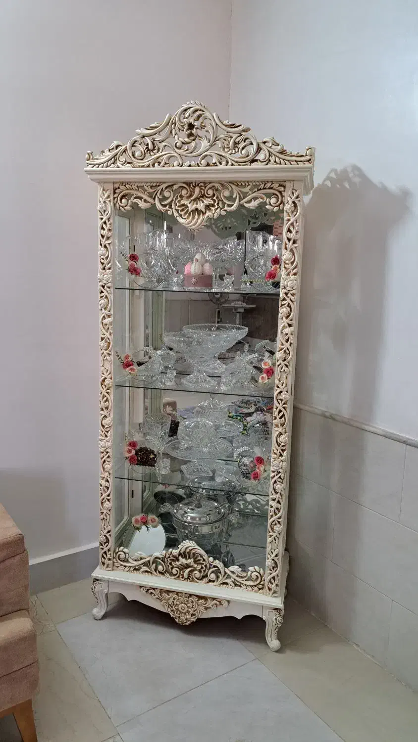 بوفه و ساعت ایستاده|بوفه، ویترین، کنسول|زرندیه, |دیوار