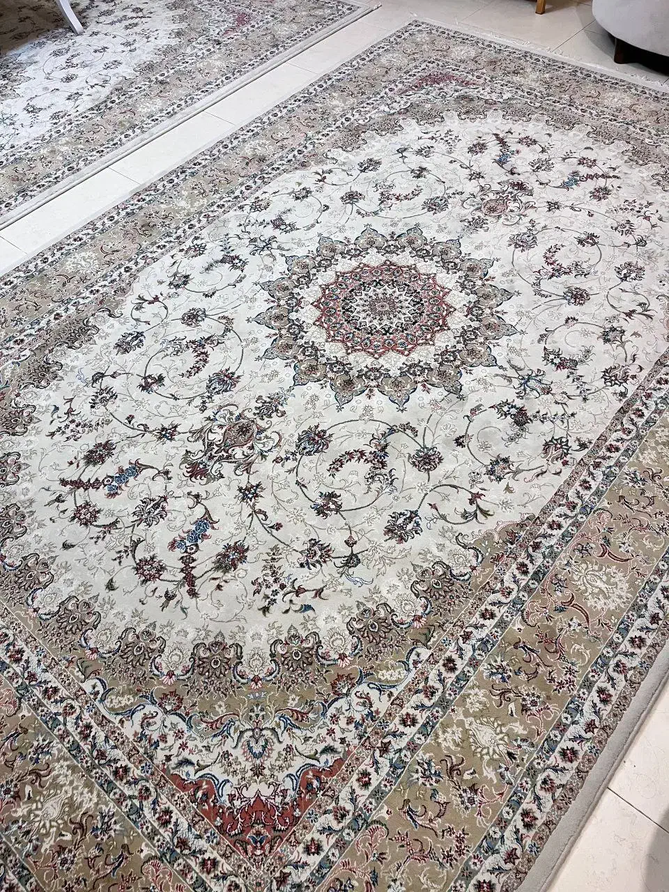 ۲ عدد فرش ۶ متری (۱۲۰۰ شانه)|فرش|رشت, پارک شهر|دیوار