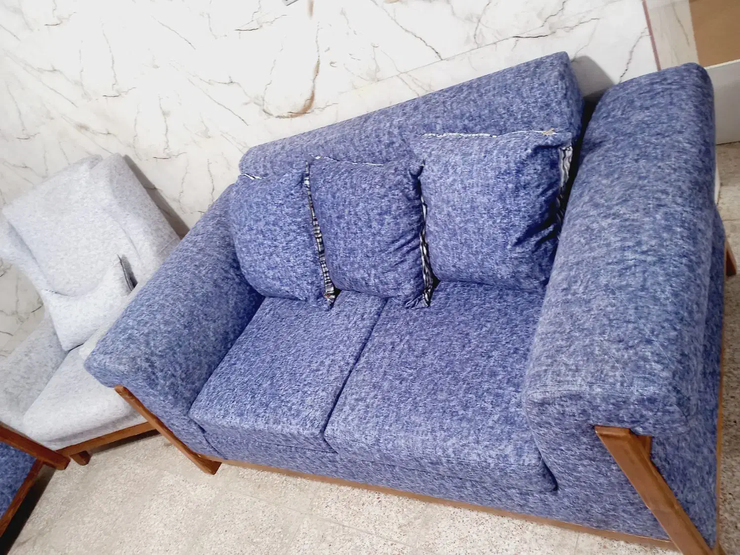 دو مدل مبل چستر در حد نو|مبلمان خانگی و میز عسلی|کوهدشت, |دیوار