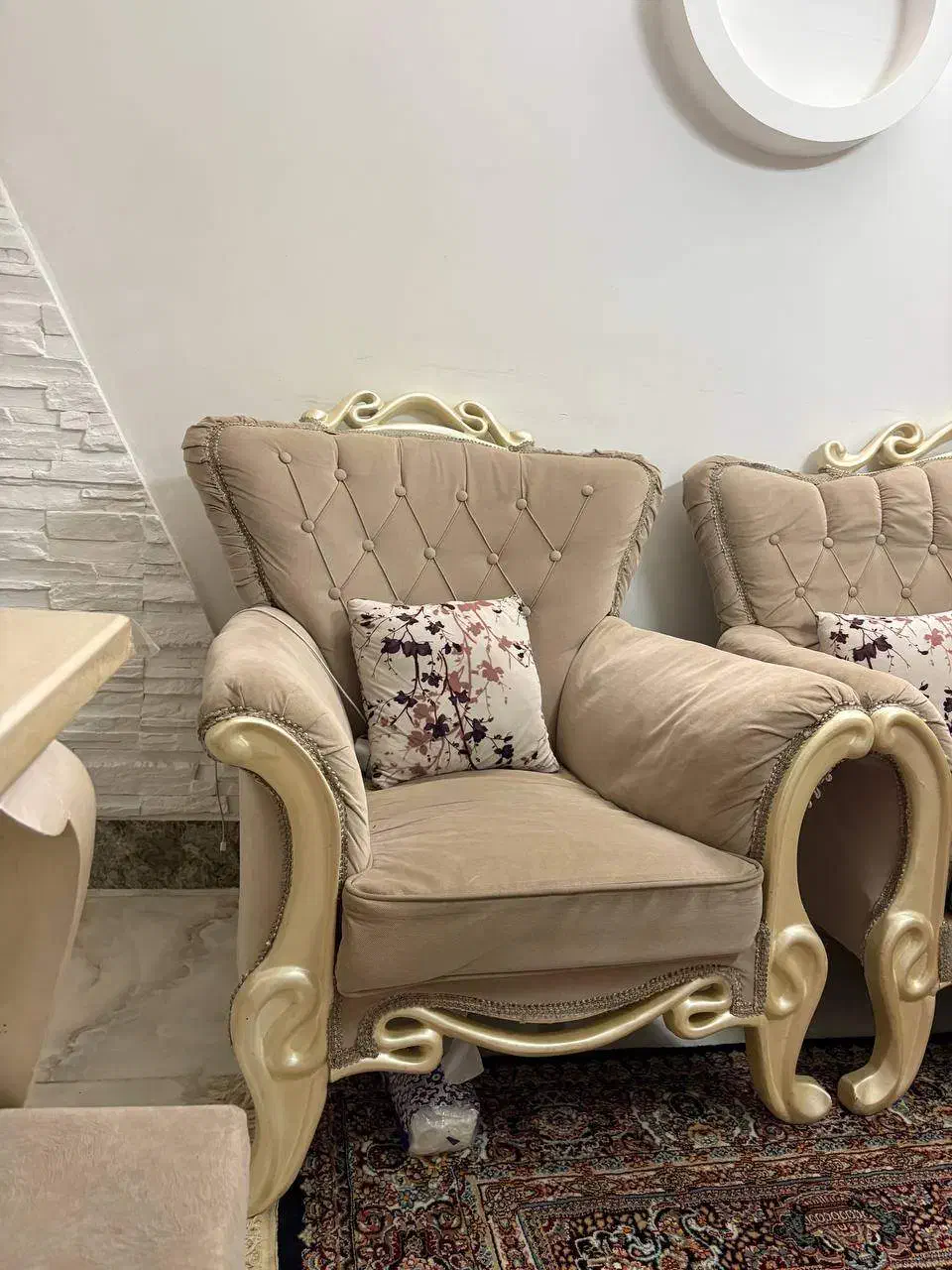 مبل هفت نفره سالم همراه با میز عسلی|مبلمان خانگی و میز عسلی|لنگرود, |دیوار