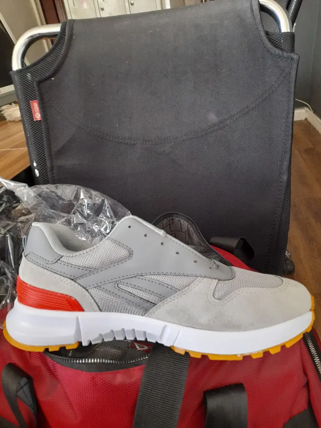 ریبوک راحتی ونرم مناسب پیاده روی ورزش|کیف، کفش، کمربند|تهران, تجریش|دیوار