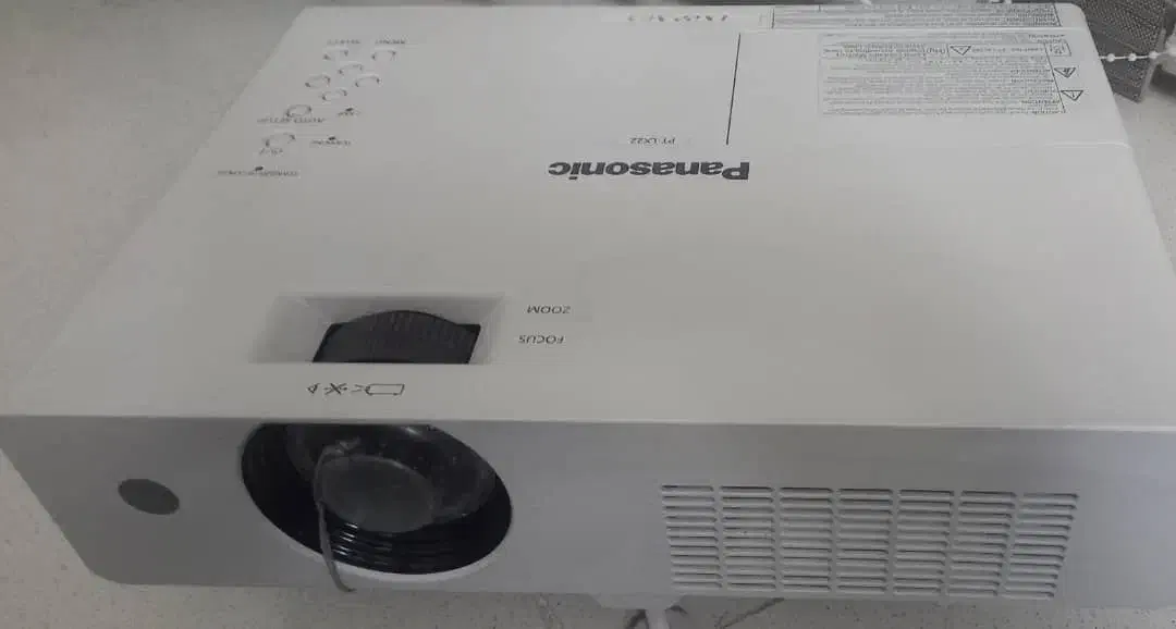 ویدیو پروژکتور Panasonic LX22 GXA حرفه ای کم کار|تلویزیون و پروژکتور|شیراز, ارم|دیوار