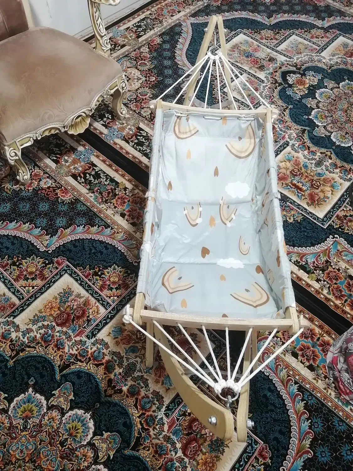 گهواره نوزاد|تخت و صندلی بچه|قزوین, |دیوار