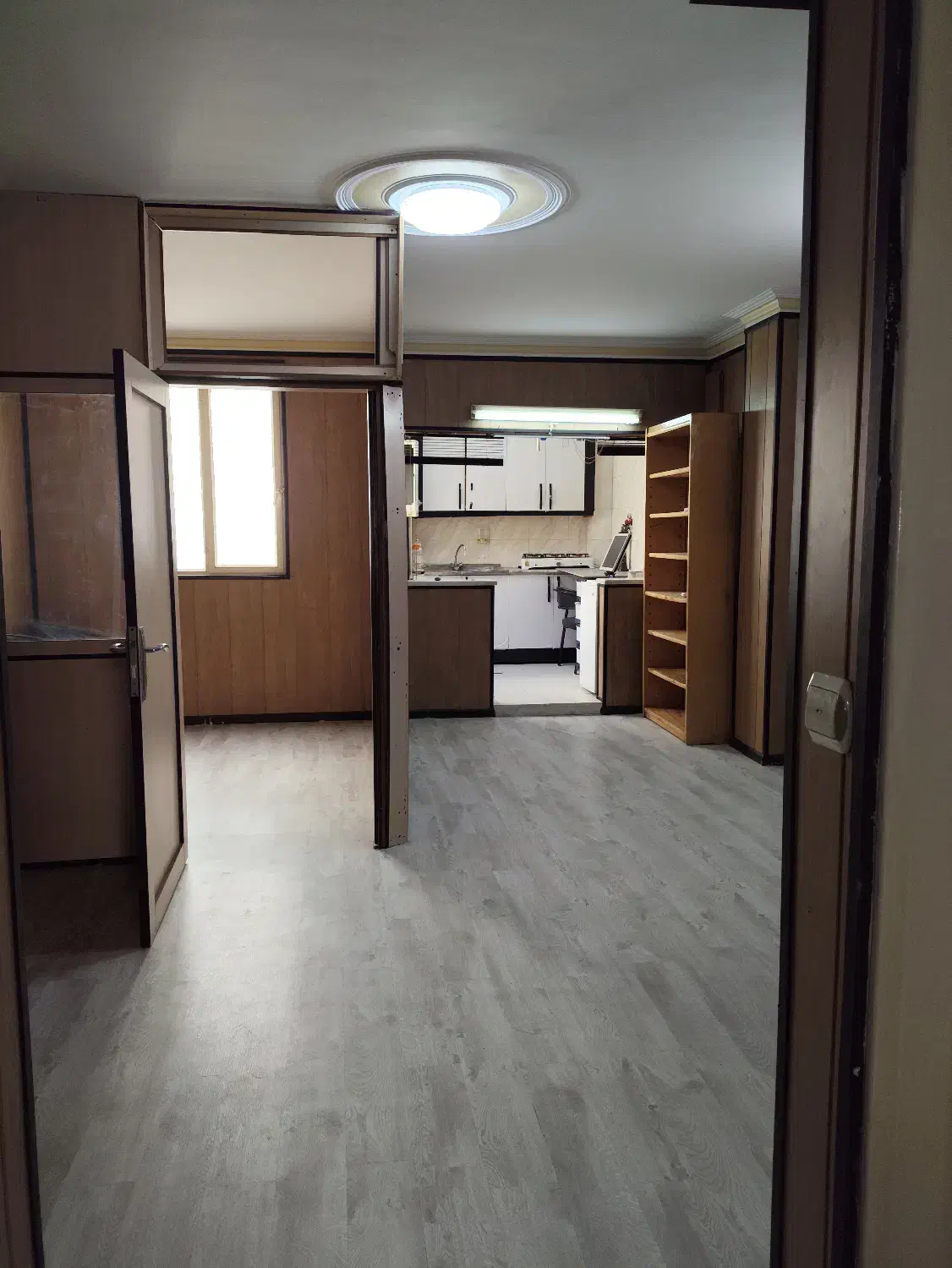 ۵۰ متر موقعیت اداری / میدان انقلاب|اجارهٔ دفتر کار، اتاق اداری، مطب|تهران, جمالزاده|دیوار