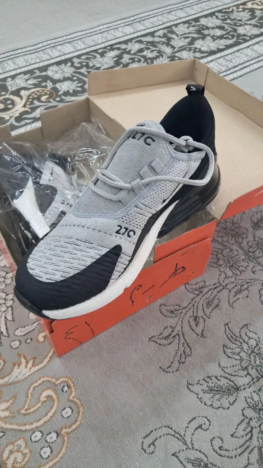 کفش اسپرت...شیک و راحت|کیف، کفش، کمربند|مبارکه, |دیوار