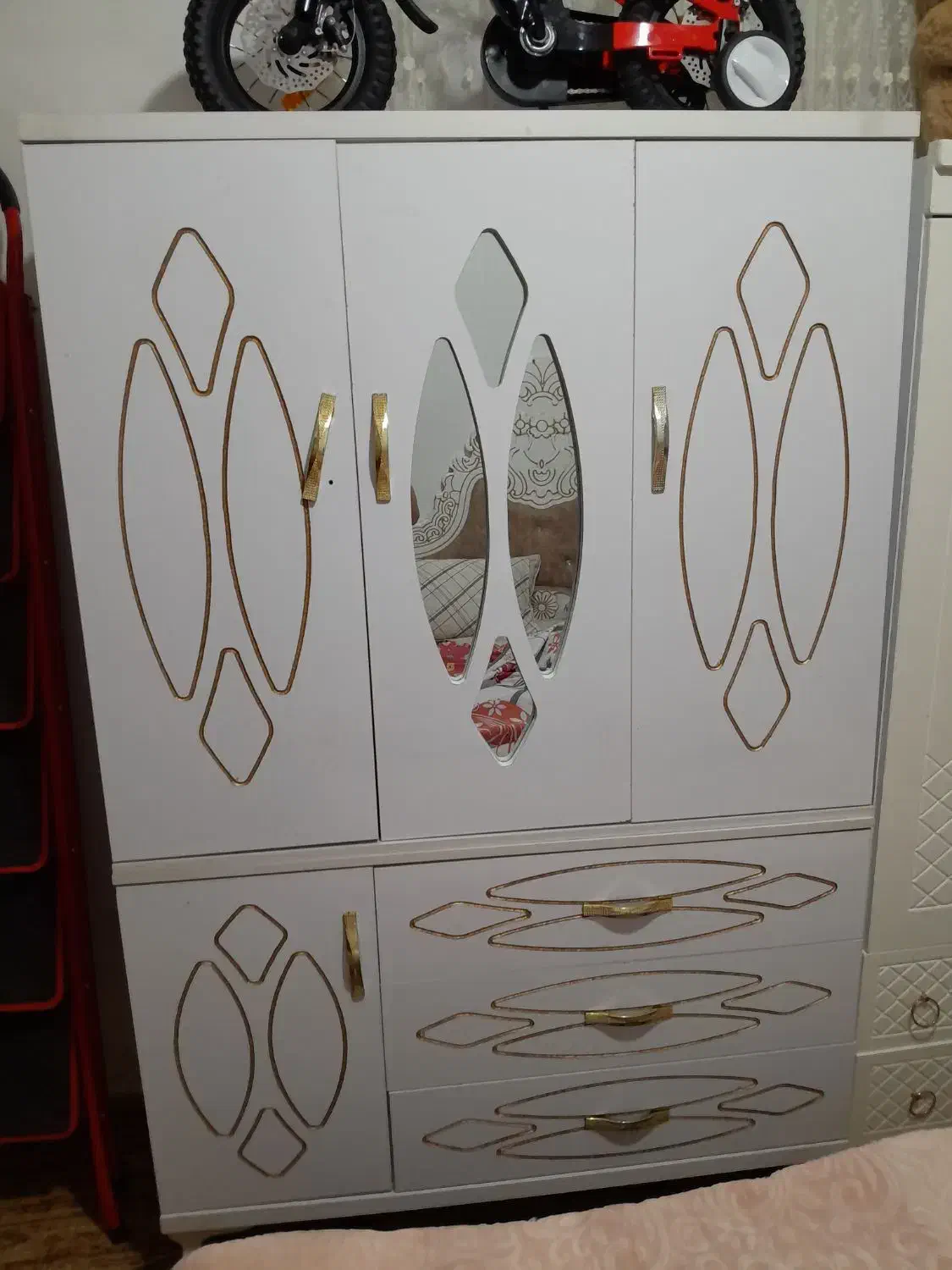 کمد|جاکفشی، کمد، دراور|خوی, |دیوار